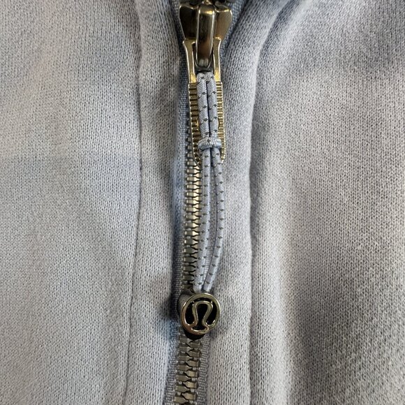 Lululemon Blue Scuba Size  4 Quarter Zip, Sinatra Blue - Picture 2 of 6